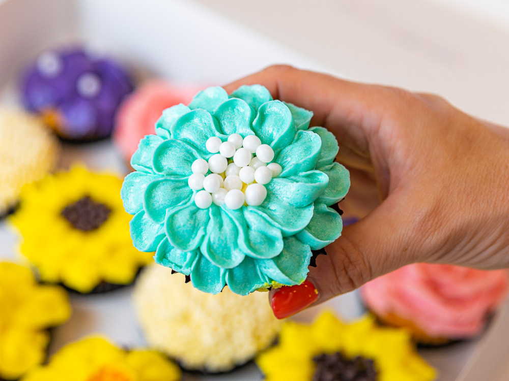 Buttercream Flower Cupcakes Class